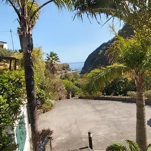Paraiso Resiliente Alloggio per agriturismo Santana (Madeira)