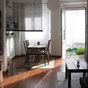 Appartement The Back Yard Nest, Lissabon